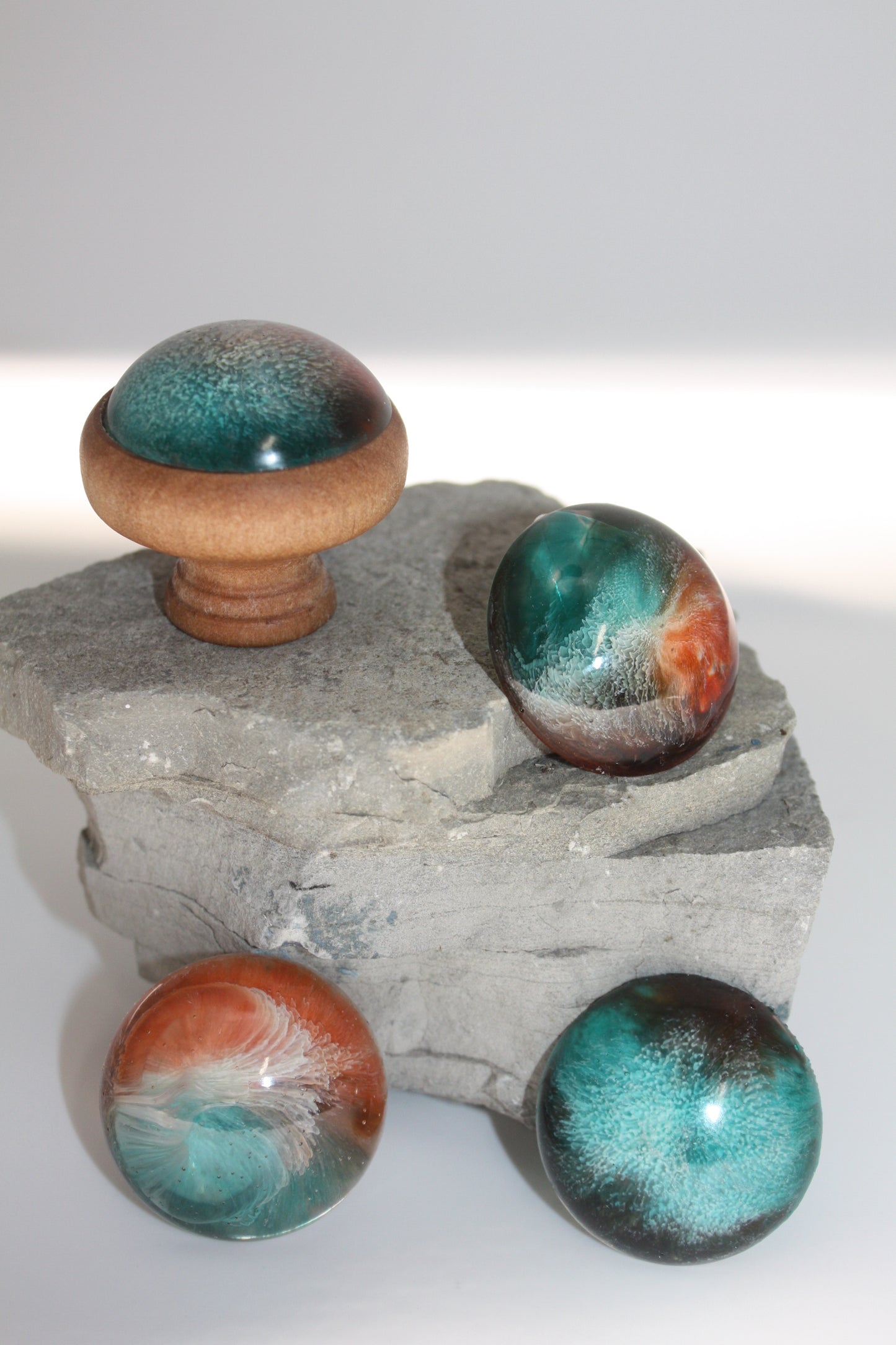 Bespoke Cabinet Knobs Foxy Fuchsia