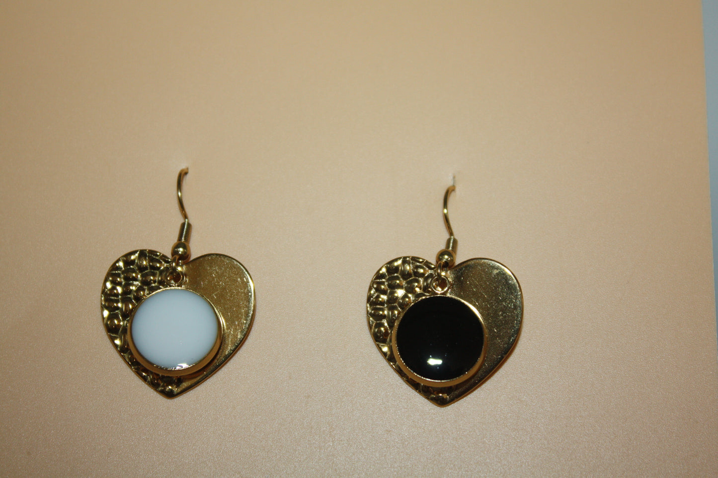 Mirage Earrings Black and White Heart