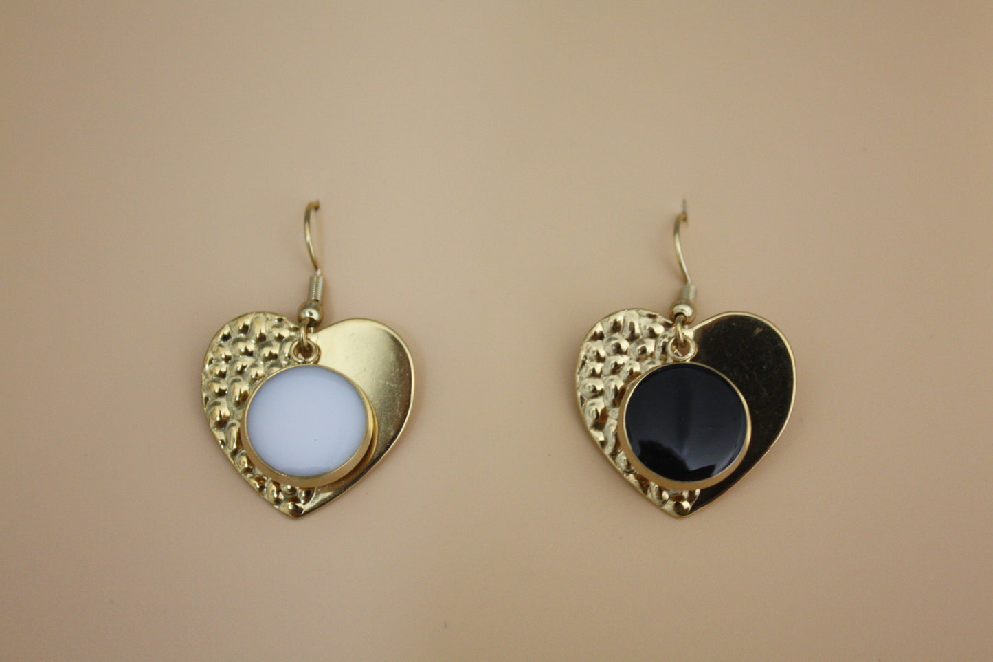 Mirage Earrings Black and White Heart